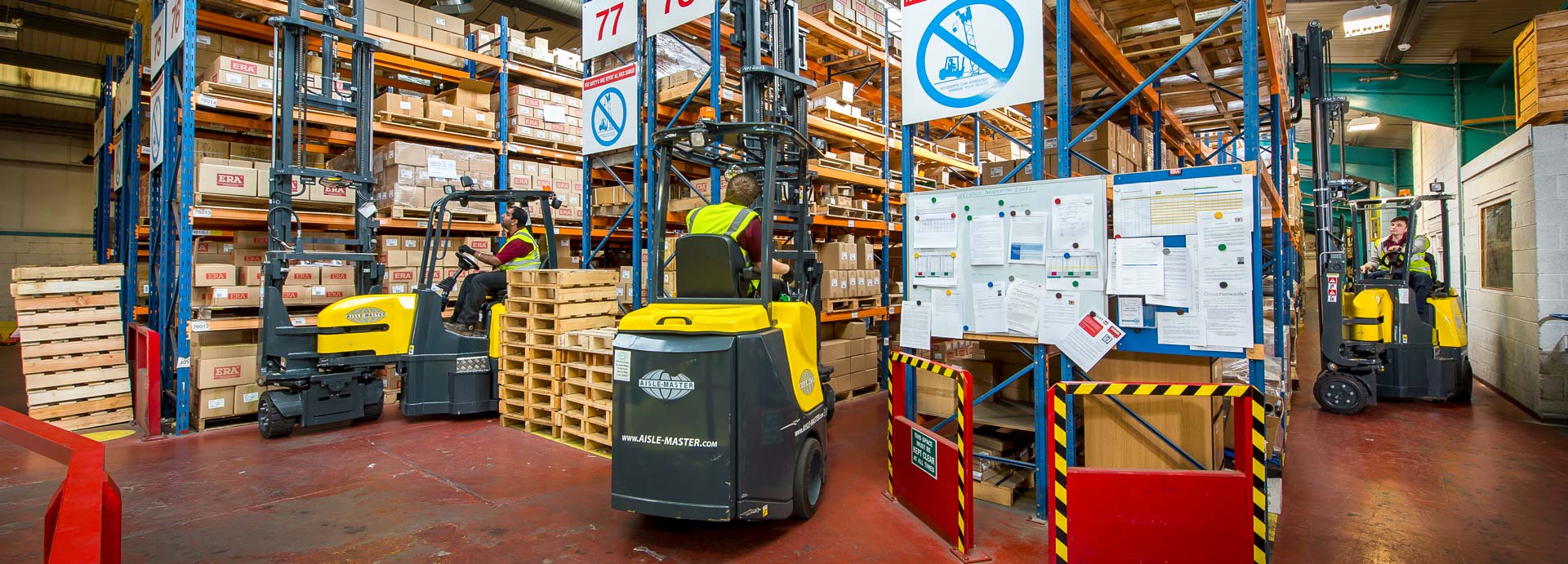 Aisle-Master Narrow Aisle Forklift