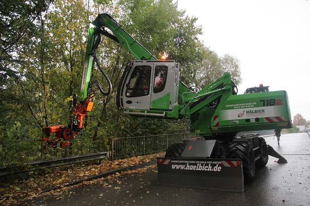SENNEBOGEN 718 E Tree Care