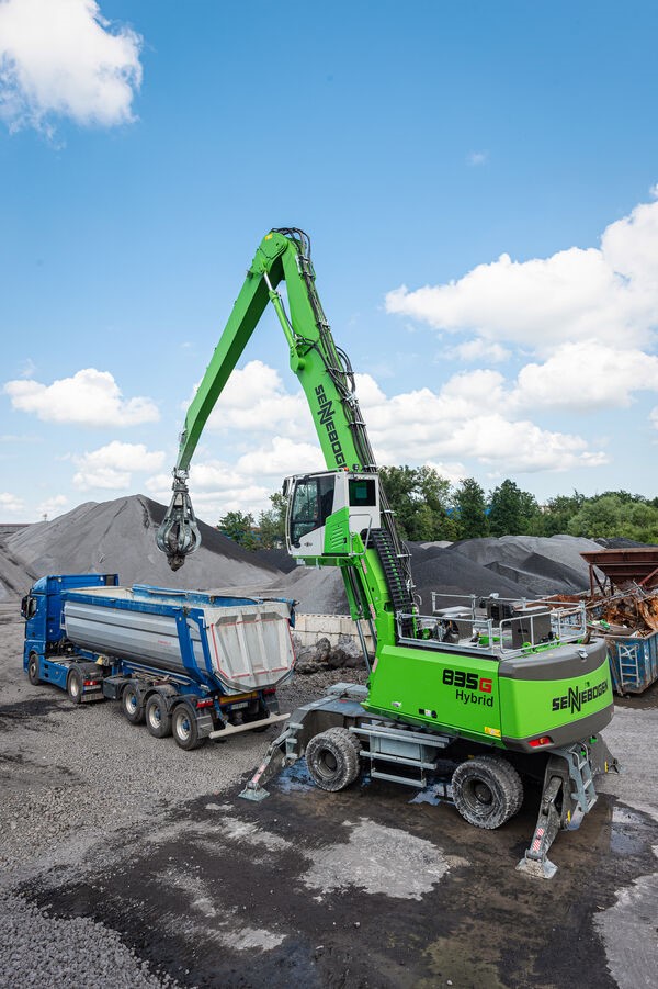 SENNEBOGEN 835 Mobile