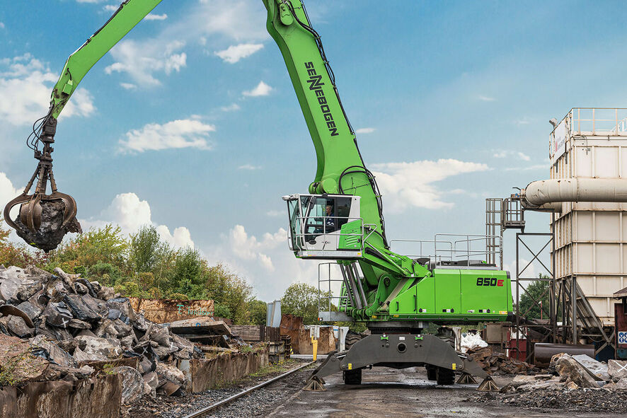 SENNEBOGEN 850 E