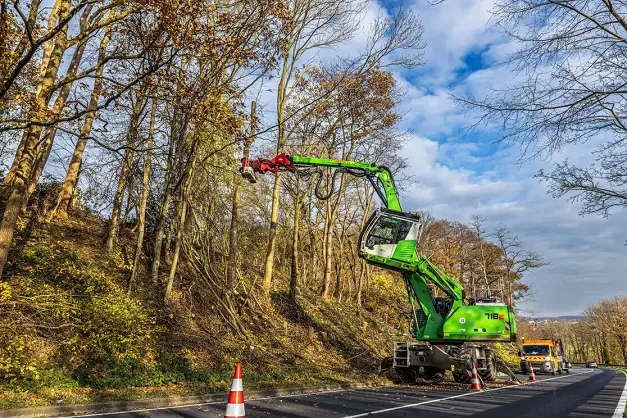 SENNEBOGEN 718 E Tree Care