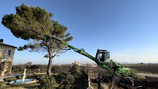 SENNEBOGEN 718 E Tree Care