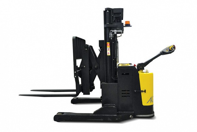 Liftsmart WRT15 Reach Stacker