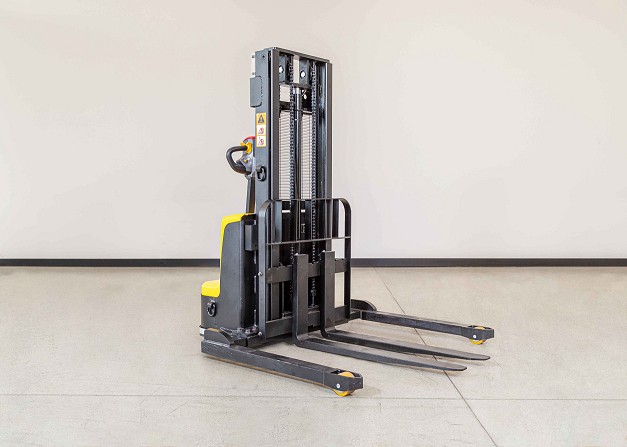 Liftsmart WSS15 Electric Walkie Stacker