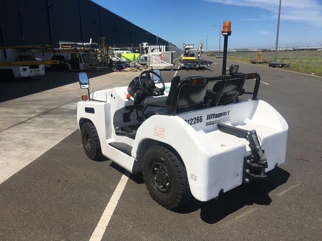 Liftsmart IC Tow Tractor 