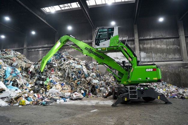 SENNEBOGEN 822 G Material Handler