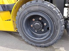 Used equipment: YALE GLP35MX