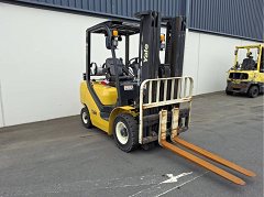 Used equipment: YALE GLP25UX