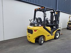 Used equipment: YALE GLP25UX