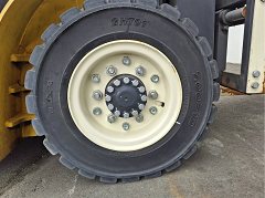 Used equipment: YALE GLP25UX