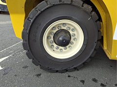 Used equipment: YALE GLP25UX