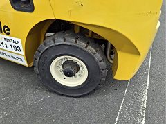 Used equipment: YALE GLP25UX