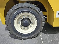 Used equipment: YALE GLP50UX