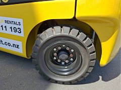 Used equipment: YALE GLP18MX