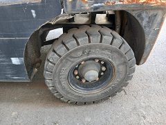 Used equipment: HYSTER H2.5XT
